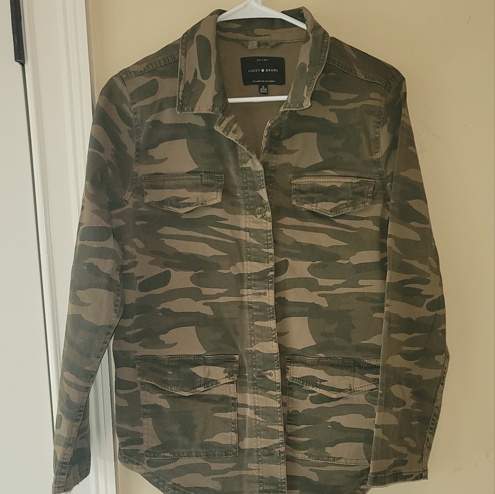 Lucky Brand Camo Green Long Sleeve Shirt Top Shacket